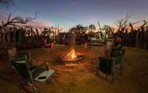 Wildlife volunteers experience Kalahari bonfire